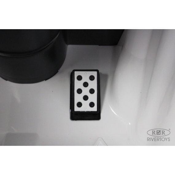 Детский электромобиль rivertoys mercedes-benz eqg white %Future_395 (фото 8)